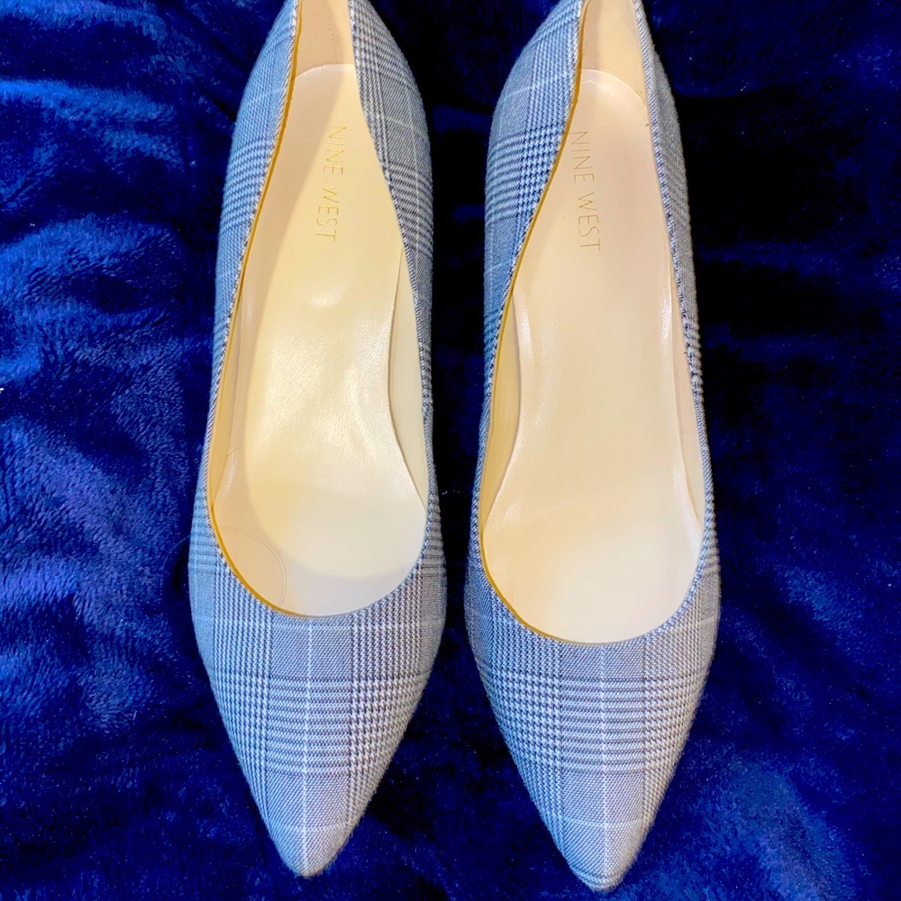 nine west kitten heels